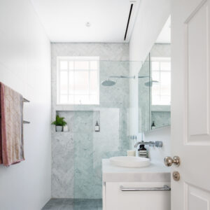 Expella Linear Slot Vent with Plenum Box 600mm - White - insitu bathroom