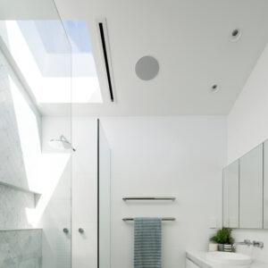 Expella Linear Slot Vent with Plenum Box 600mm - White - insitu bathroom